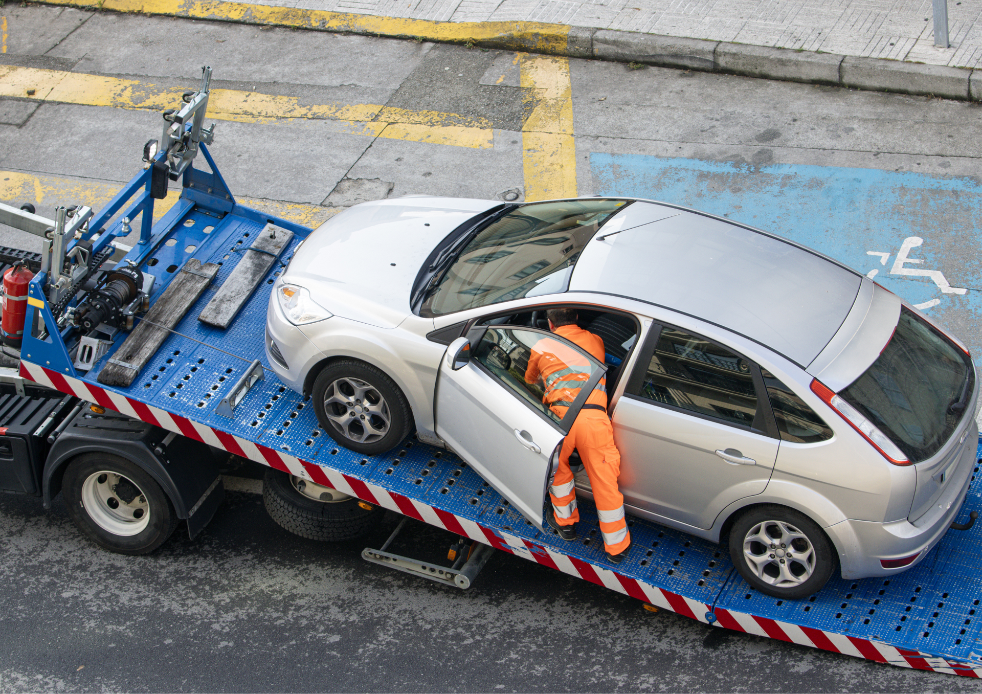Top 5 Signs You Need a Vehicle Recovery Service